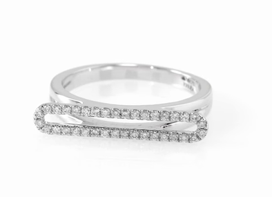 Sleek and contemporary diamond ring