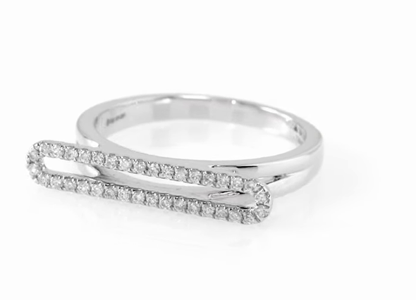 Sleek and contemporary diamond ring
